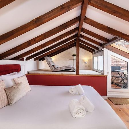 Guestready - Fantastic Rustic Duplex With Terrace Lägenhet Lisboa Exteriör bild