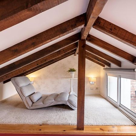 Guestready - Fantastic Rustic Duplex With Terrace Lägenhet Lisboa Exteriör bild